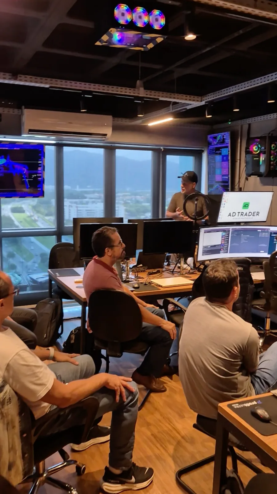 Sala de operação da AD Trader